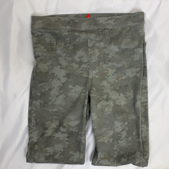 SPANX Jeanish Leggings StoneWash Camo - Picture 9 of 9